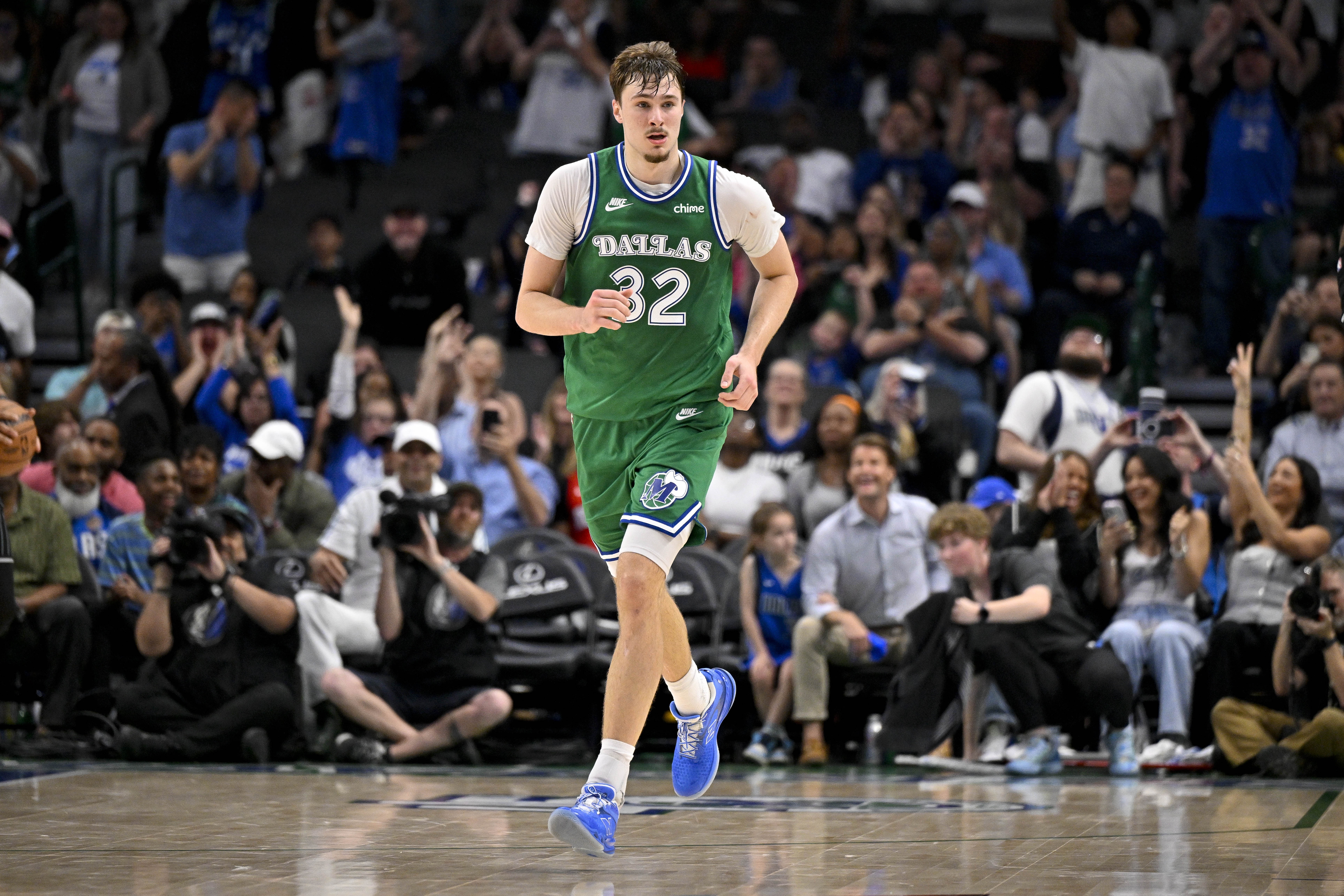 欢迎使用乐鱼app-一枝独秀！弗拉格本赛季已6次砍下至少30+5+5 其他新秀一共4次